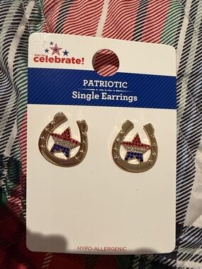 Way To Celebrate Patriotic Horseshoe Star Earrings
